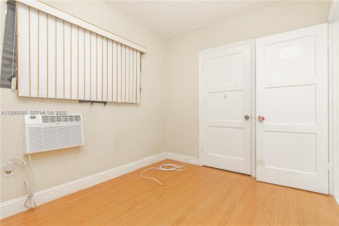 Снять в аренду виллу или дом в Майами, Флорида 2 спальни, 119.66м2, № 1989506 - фото 21