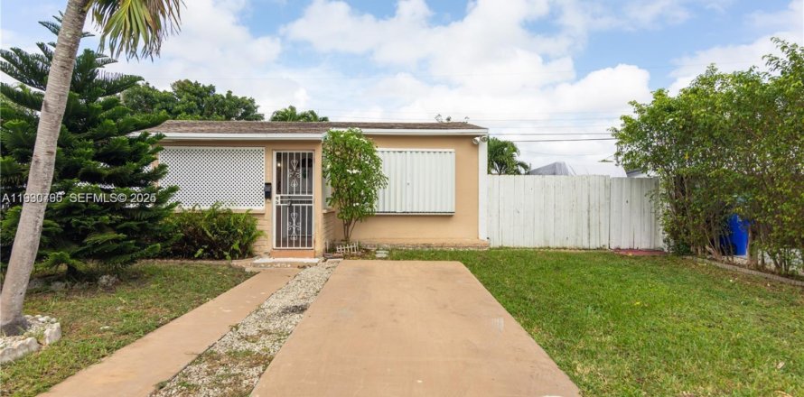 Дом в Майами, Флорида 2 спальни, 119.66м2 № 1989506