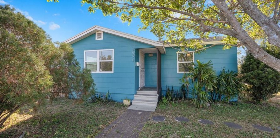 House in Saint Petersburg, Florida 2 bedrooms, 74.69 sq.m. № 1854673