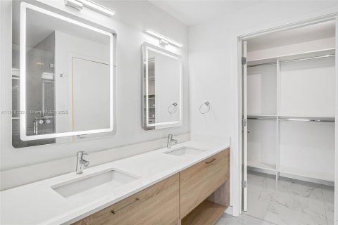 Купить кондоминиум в Норт-Майами-Бич, Флорида 1 спальня, 87.05м2, № 1956886 - фото 11