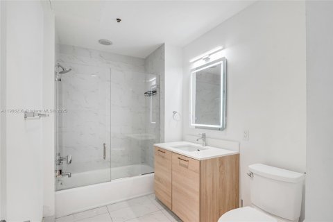 Купить кондоминиум в Норт-Майами-Бич, Флорида 1 спальня, 87.05м2, № 1956886 - фото 12