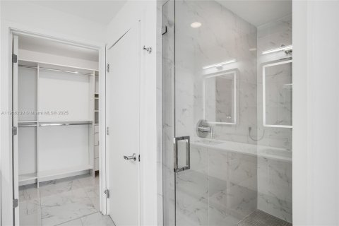 Купить кондоминиум в Норт-Майами-Бич, Флорида 1 спальня, 87.05м2, № 1956886 - фото 13