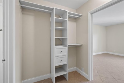 Condo in Plantation, Florida, 1 bedroom  № 2387936 - photo 21