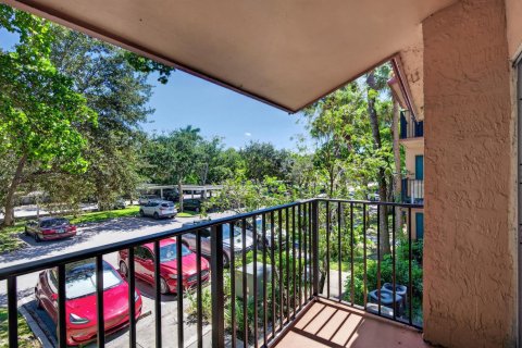 Condo in Plantation, Florida, 1 bedroom  № 2387936 - photo 25
