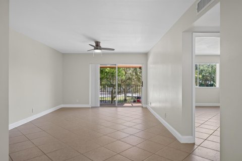Condo in Plantation, Florida, 1 bedroom  № 2387936 - photo 6