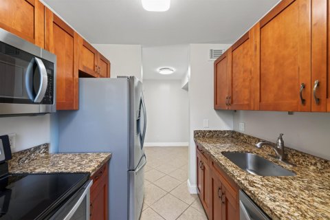 Condo in Plantation, Florida, 1 bedroom  № 2387936 - photo 10