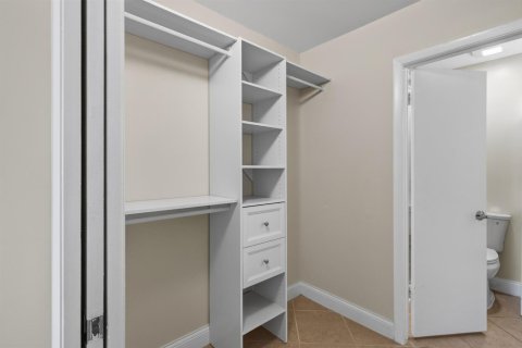 Condo in Plantation, Florida, 1 bedroom  № 2387936 - photo 22