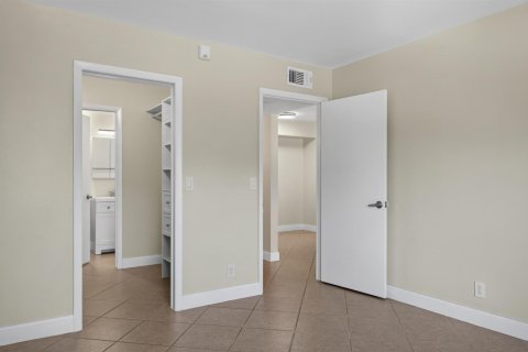 Condo in Plantation, Florida, 1 bedroom  № 2387936 - photo 20
