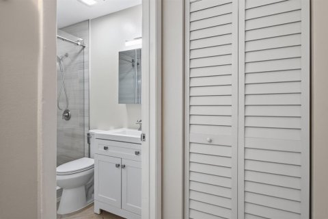Condo in Plantation, Florida, 1 bedroom  № 2387936 - photo 23
