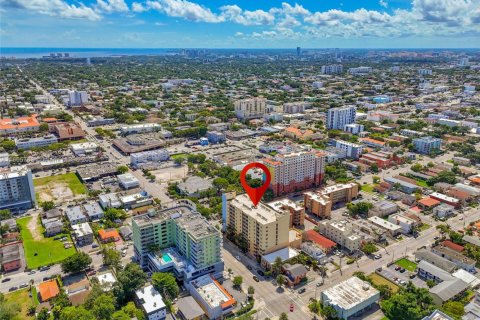 Condominio en venta en Miami, Florida, 1 dormitorio, 66.7 m2 № 2076988 - foto 23