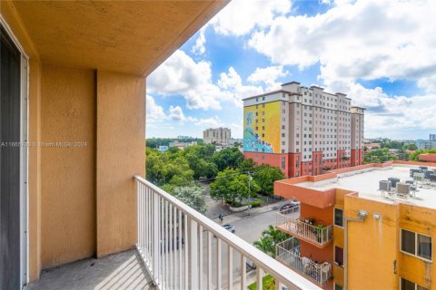 Condominio en venta en Miami, Florida, 1 dormitorio, 66.7 m2 № 2076988 - foto 20