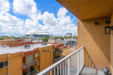 Condominio en venta en Miami, Florida, 1 dormitorio, 66.7 m2 № 2076988 - foto 21