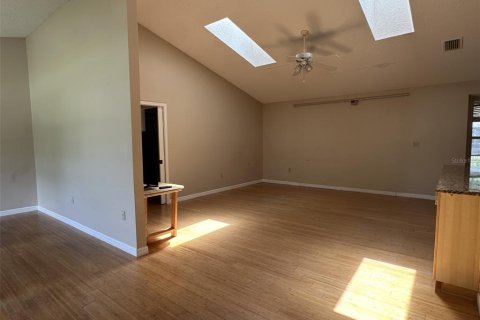 House in Orlando, Florida 4 bedrooms, 188.96 sq.m. № 1760576 - photo 7