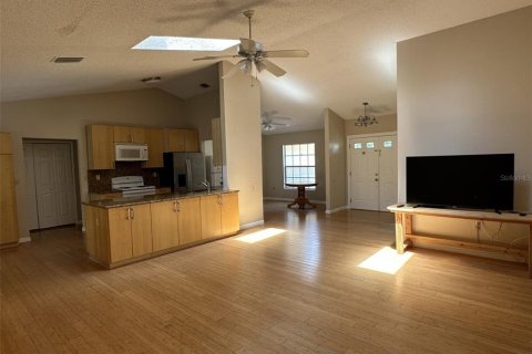 House in Orlando, Florida 4 bedrooms, 188.96 sq.m. № 1760576 - photo 10