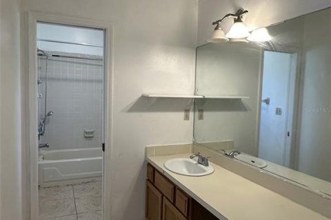 House in Orlando, Florida 4 bedrooms, 188.96 sq.m. № 1760576 - photo 18