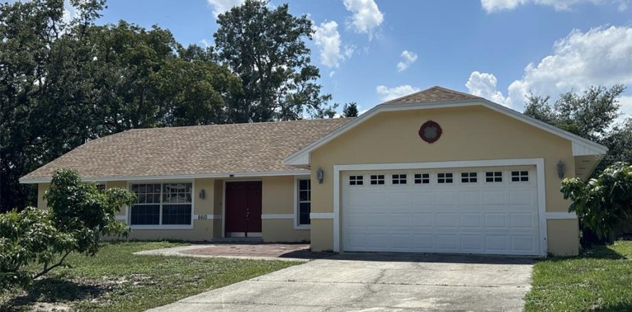 House in Orlando, Florida 4 bedrooms, 188.96 sq.m. № 1760576