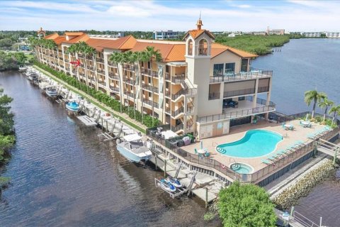 Condo à Punta Gorda, Floride, 3 chambres  № 2344548