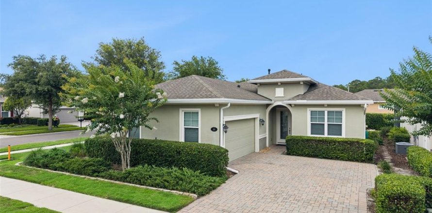 House in DeLand, Florida 3 bedrooms, 169.08 sq.m. № 2132470