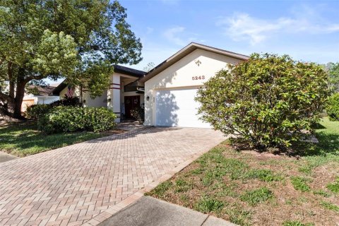 Villa ou maison à vendre à New Port Richey, Floride: 3 chambres, 208.47 m2 № 2142814 - photo 2