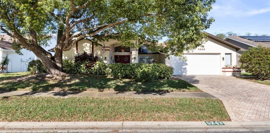 Villa ou maison à New Port Richey, Floride 3 chambres, 208.47 m2 № 2142814