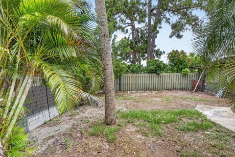 House in Port Charlotte, Florida 3 bedrooms № 2244130 - photo 27