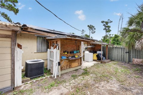 House in Port Charlotte, Florida 3 bedrooms № 2244130 - photo 29