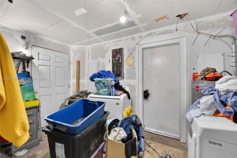 House in Port Charlotte, Florida 3 bedrooms № 2244130 - photo 14