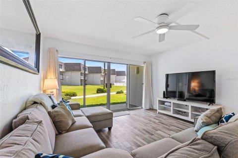 Copropriété à vendre à New Smyrna Beach, Floride: 2 chambres, 93.65 m2 № 2410115 - photo 14