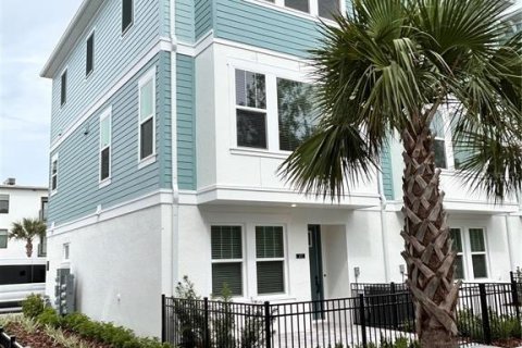Adosado en venta en Saint Petersburg, Florida, 3 dormitorios, 181.35 m2 № 1899313 - foto 5