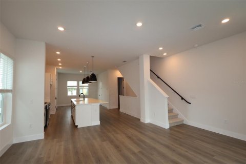 Adosado en venta en Saint Petersburg, Florida, 3 dormitorios, 181.35 m2 № 1899313 - foto 15