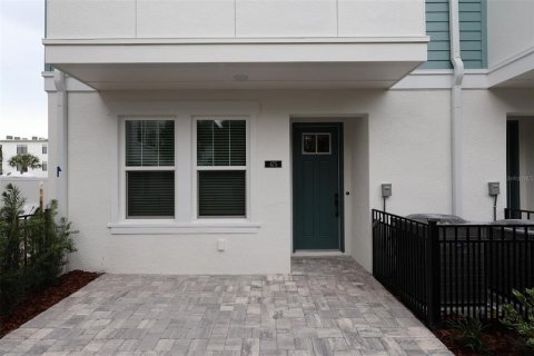 Adosado en venta en Saint Petersburg, Florida, 3 dormitorios, 181.35 m2 № 1899313 - foto 6