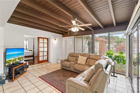 Villa ou maison à vendre à Palmetto Bay, Floride: 4 chambres, 202.34 m2 № 2004797 - photo 12