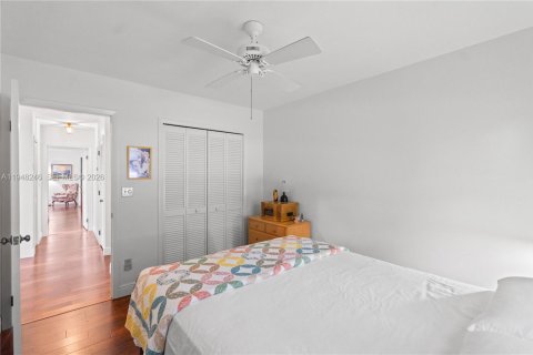 Villa ou maison à vendre à Palmetto Bay, Floride: 4 chambres, 202.34 m2 № 2004797 - photo 17