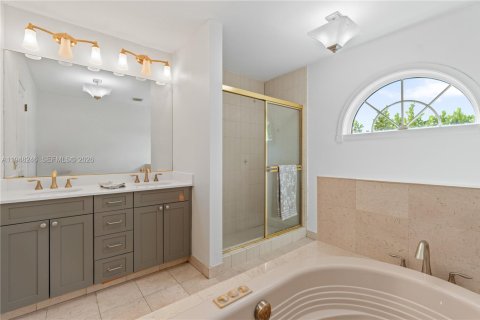 Villa ou maison à vendre à Palmetto Bay, Floride: 4 chambres, 202.34 m2 № 2004797 - photo 23