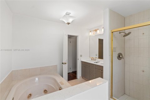 Villa ou maison à vendre à Palmetto Bay, Floride: 4 chambres, 202.34 m2 № 2004797 - photo 22
