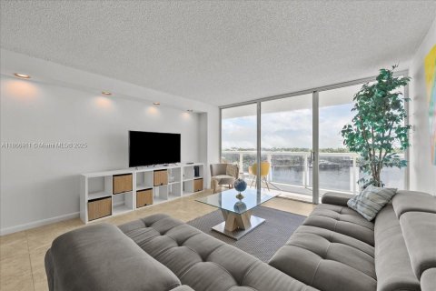 Copropriété à vendre à Aventura, Floride: 2 chambres, 105.17 m2 № 2035287 - photo 7