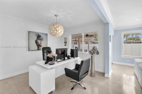 Купить виллу или дом в Майами-Спрингс, Флорида 3 спальни, № 2059072 - фото 11