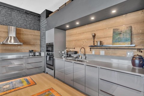 Снять в аренду кондоминиум в Норт-Бей-Виллидж, Флорида 2 спальни, 177.07м2, № 1953163 - фото 27