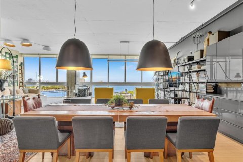 Снять в аренду кондоминиум в Норт-Бей-Виллидж, Флорида 2 спальни, 177.07м2, № 1953163 - фото 13