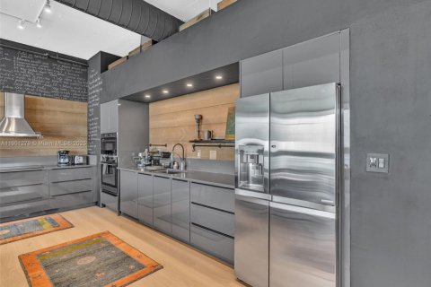 Снять в аренду кондоминиум в Норт-Бей-Виллидж, Флорида 2 спальни, 177.07м2, № 1953163 - фото 8