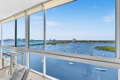 Снять в аренду кондоминиум в Норт-Бей-Виллидж, Флорида 2 спальни, 177.07м2, № 1953163 - фото 17