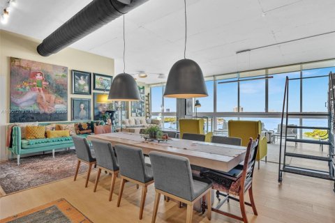 Снять в аренду кондоминиум в Норт-Бей-Виллидж, Флорида 2 спальни, 177.07м2, № 1953163 - фото 16