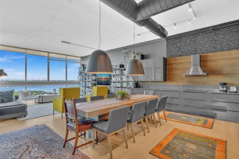 Снять в аренду кондоминиум в Норт-Бей-Виллидж, Флорида 2 спальни, 177.07м2, № 1953163 - фото 12