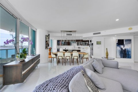 Купить кондоминиум в Майами, Флорида 3 спальни, 241.55м2, № 1998251 - фото 9