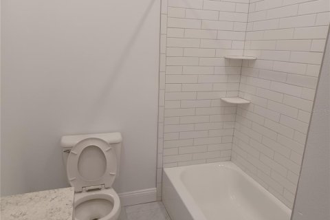 Apartment in Saint Petersburg, Florida 2 bedrooms, 106.84 sq.m. № 1913515 - photo 11