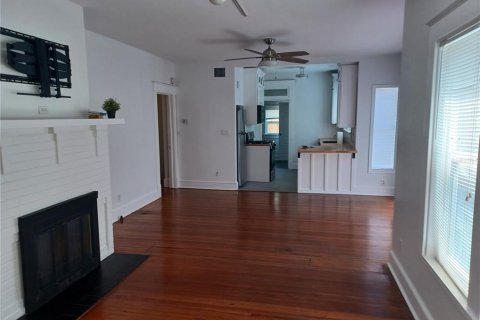 Apartment in Saint Petersburg, Florida 2 bedrooms, 106.84 sq.m. № 1913515 - photo 7