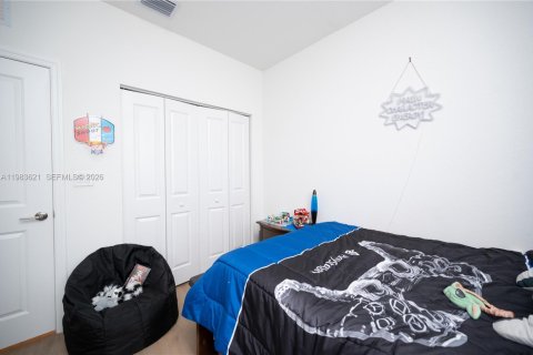 House in Homestead, Florida 3 bedrooms, 137.77 sq.m. № 2047147 - photo 17