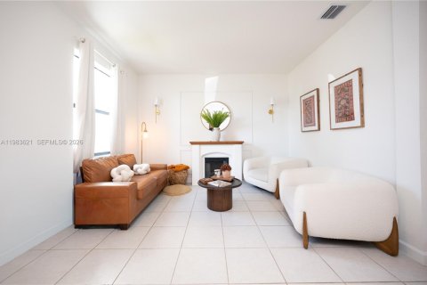 House in Homestead, Florida 3 bedrooms, 137.77 sq.m. № 2047147 - photo 3