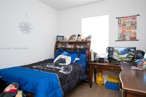 House in Homestead, Florida 3 bedrooms, 137.77 sq.m. № 2047147 - photo 18