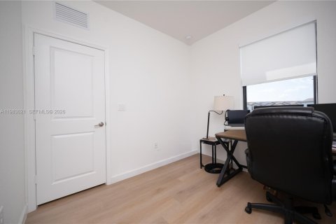 House in Homestead, Florida 3 bedrooms, 137.77 sq.m. № 2047147 - photo 13